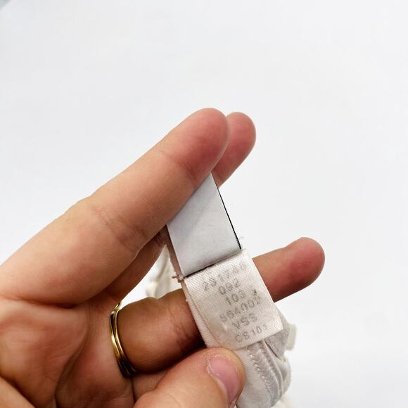 Initimissimi white lace triangle bralette - Picture 5 of 5